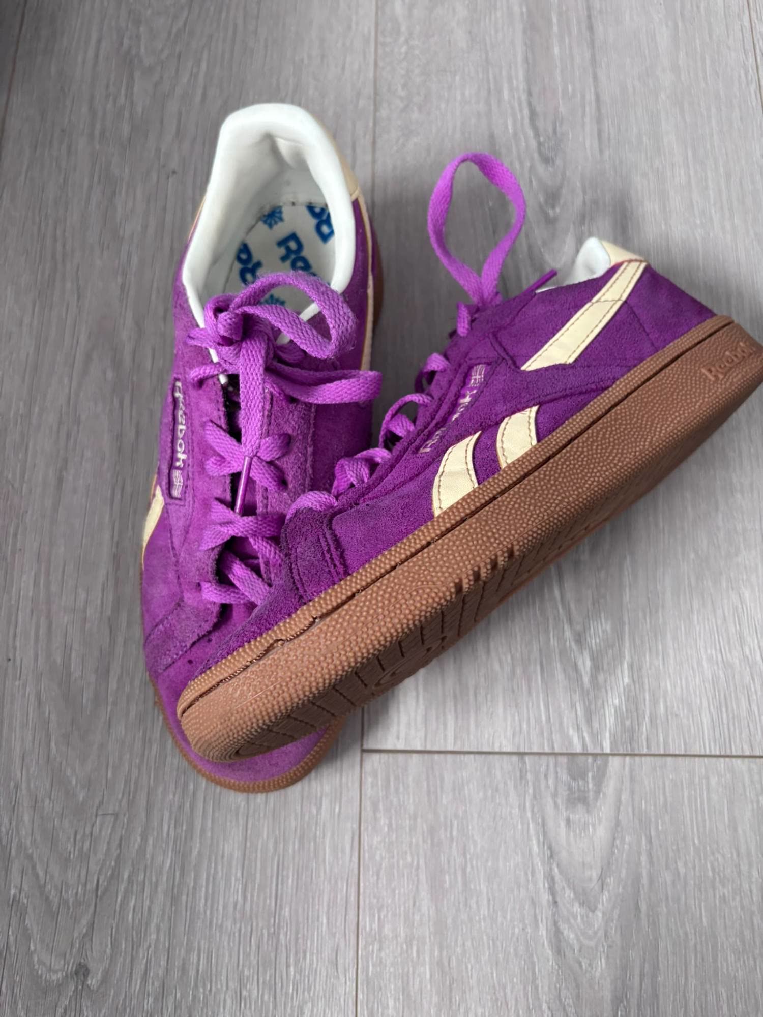 Reebok suede sneakers, purple / cream, gum sole, photo 1