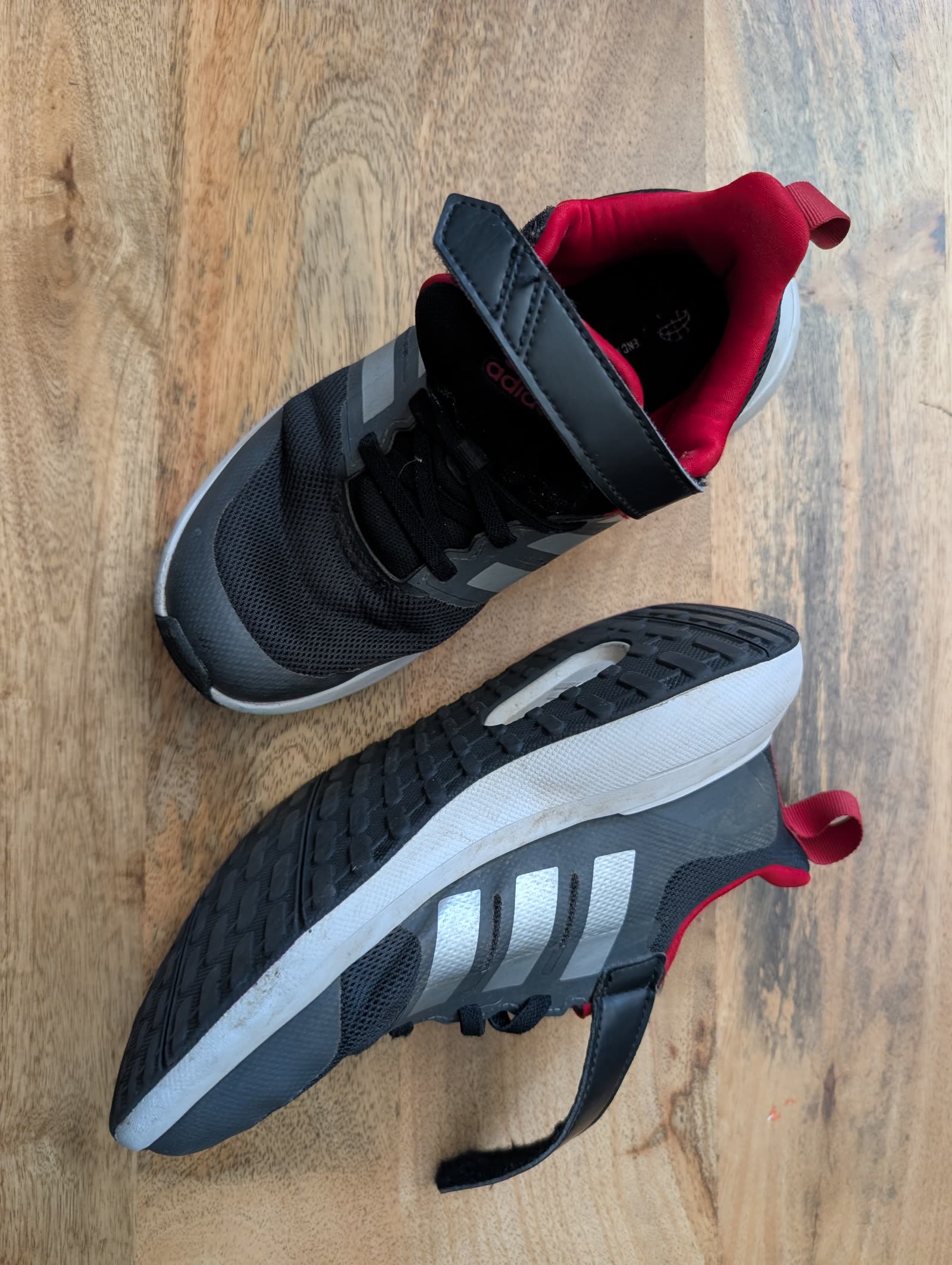 adidas runner, black/grey, red lining, velcro, photo 1